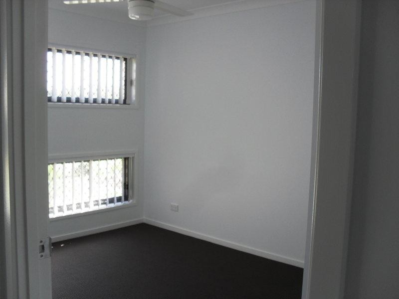 4 Tribulation Cres, Coomera QLD 4209