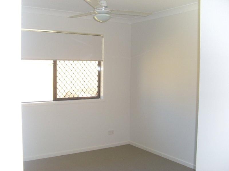 9 McGuigan Ct, Goodna QLD 4300