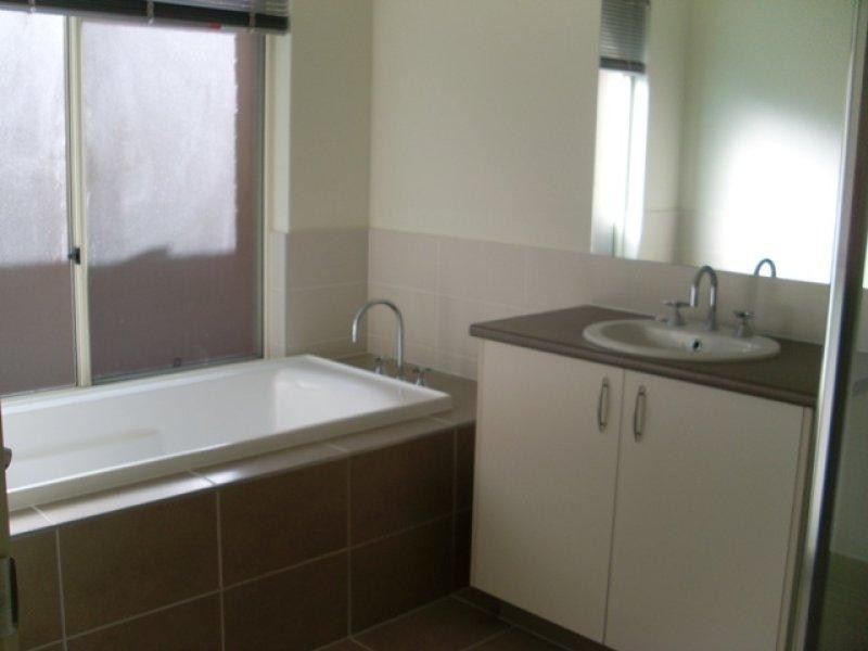 4 Israel Folau St, Goodna QLD 4300