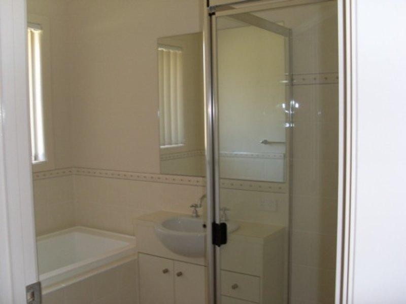 36 Wyndham Ct, Holmview QLD 4207