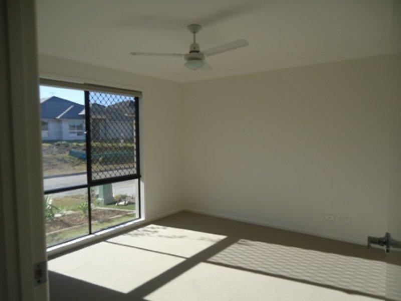 50 Moor Cct, Warner QLD 4500