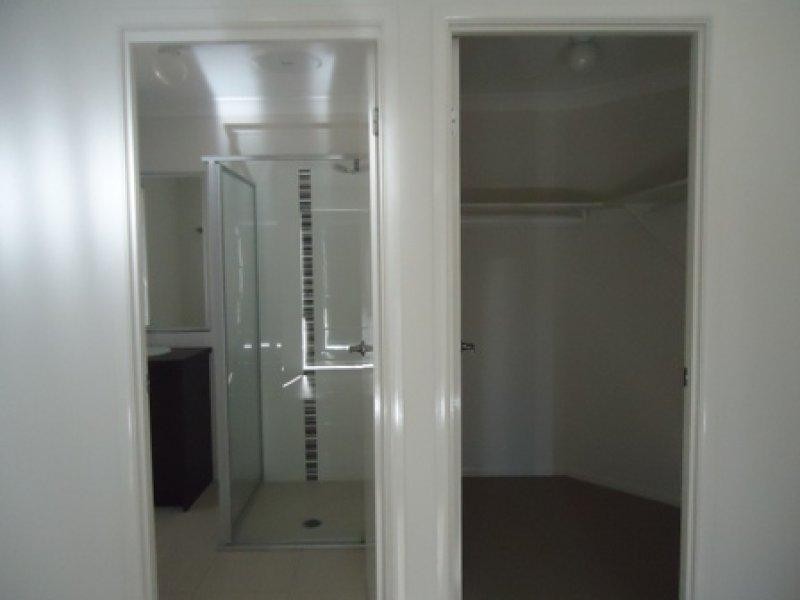 50 Moor Cct, Warner QLD 4500