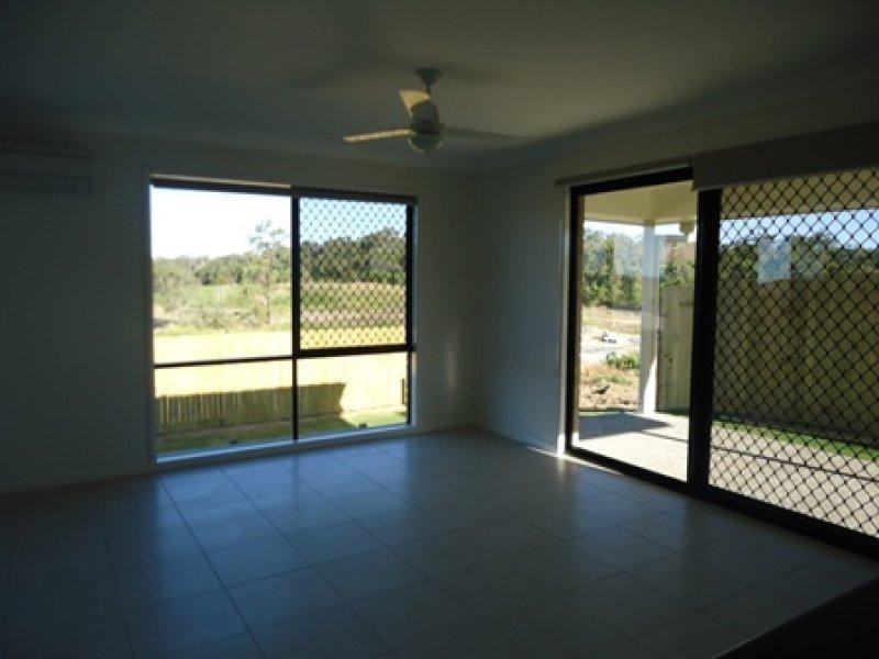 50 Moor Cct, Warner QLD 4500