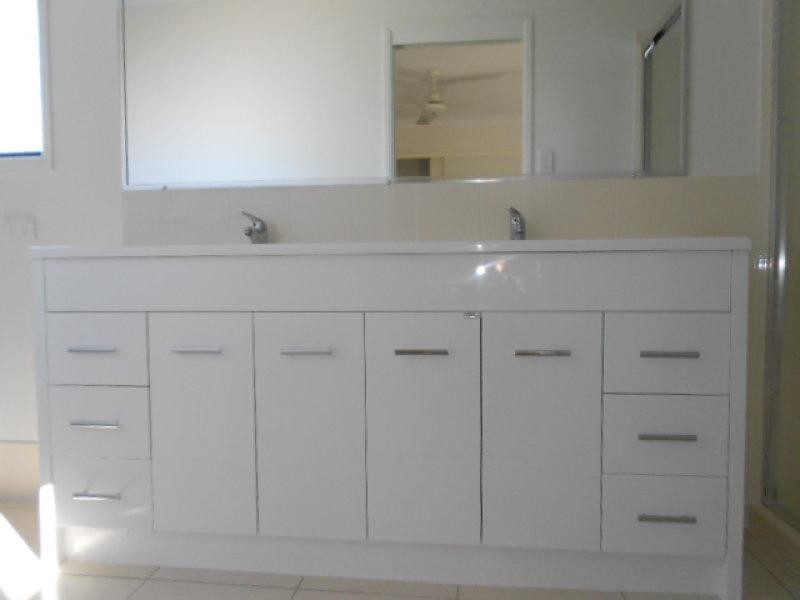14 Figbird Cl, Goodna QLD 4300