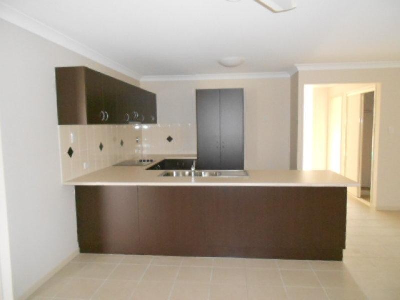 4 Murphy Ct, Redbank Plains QLD 4301