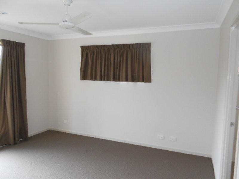 4 Murphy Ct, Redbank Plains QLD 4301