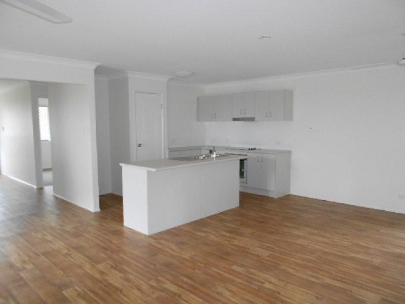 20 Andrew Walker  Dr, Goodna QLD 4300
