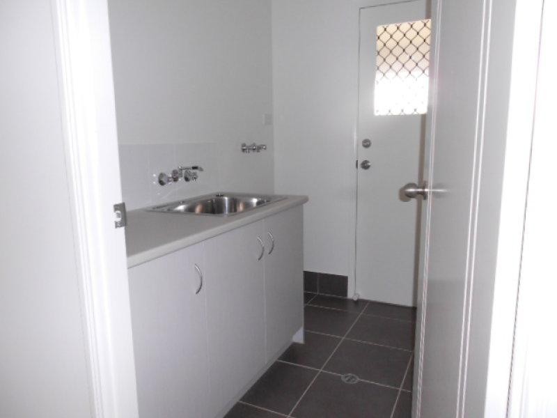 20 Andrew Walker  Dr, Goodna QLD 4300