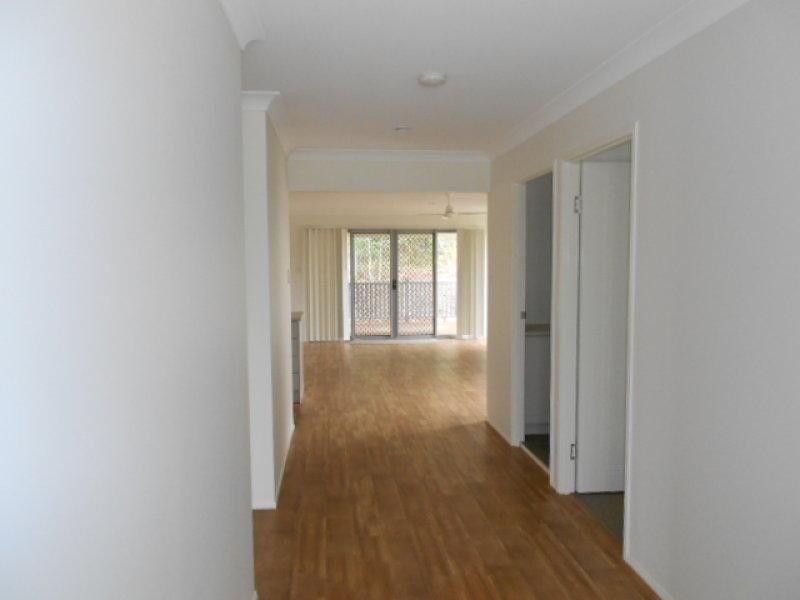 20 Andrew Walker  Dr, Goodna QLD 4300