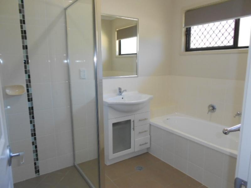 18 Arabella Cl, Redbank Plains QLD 4301