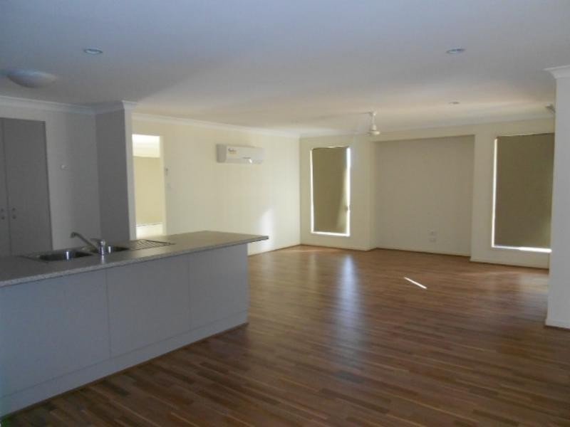 4 Arabella  Ct, Redbank Plains QLD 4301