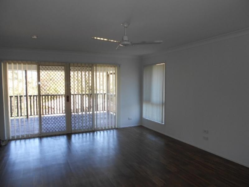 34 Andrew Walker  Dr, Goodna QLD 4300