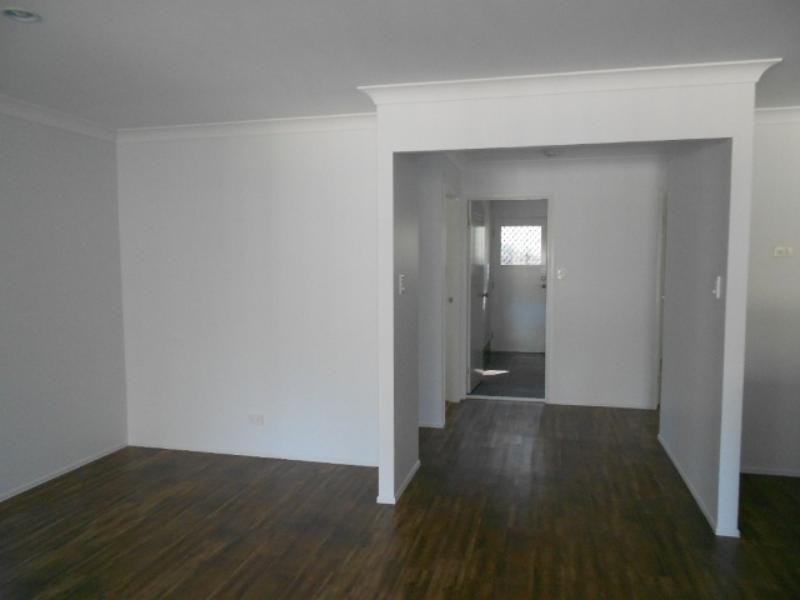 34 Andrew Walker  Dr, Goodna QLD 4300