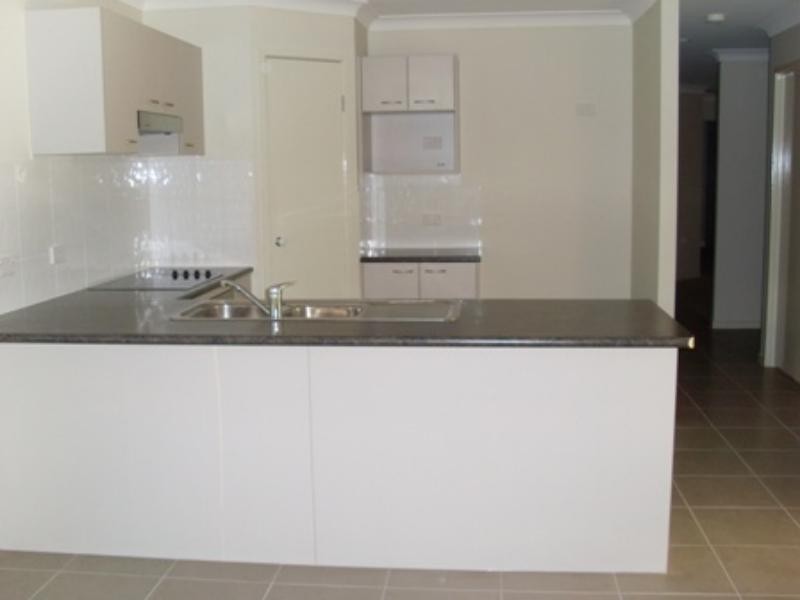 2 Starling  St, Eagleby QLD 4207