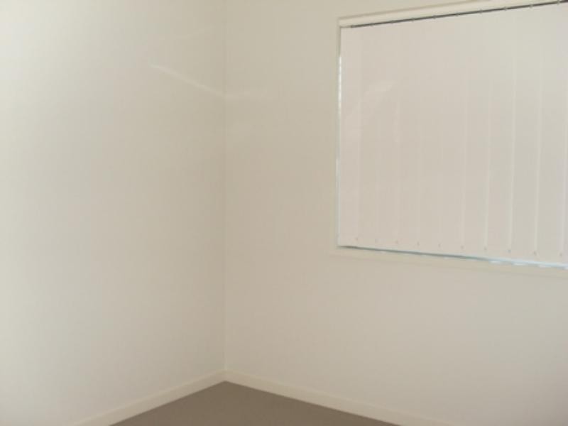 2 Starling  St, Eagleby QLD 4207