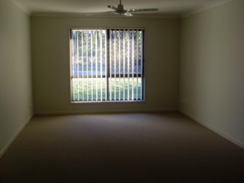 2 Starling  St, Eagleby QLD 4207