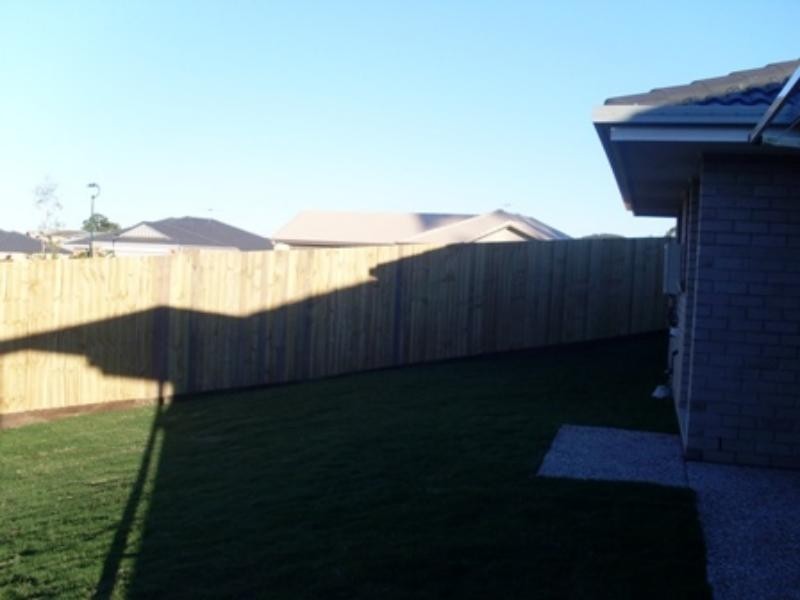 2 Starling  St, Eagleby QLD 4207