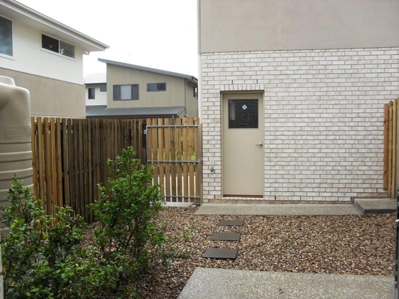 4/26 Jimmy  Rd, Coomera QLD 4209