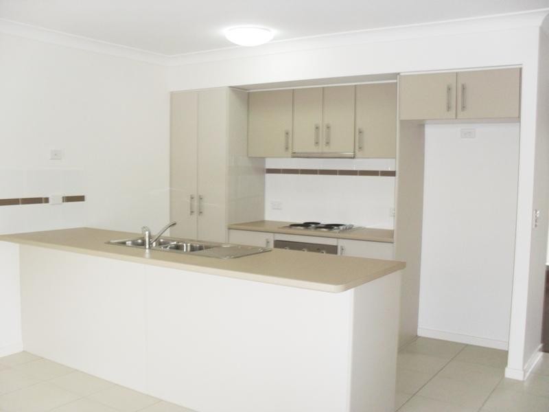 4/26 Jimmy  Rd, Coomera QLD 4209