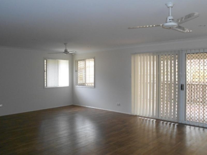 32 Andrew Walker Dr, Goodna QLD 4300