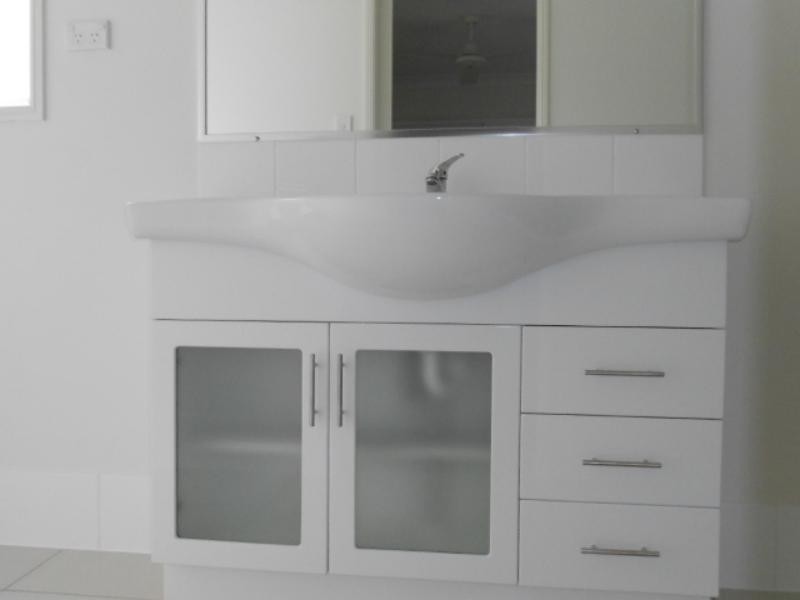 32 Andrew Walker Dr, Goodna QLD 4300