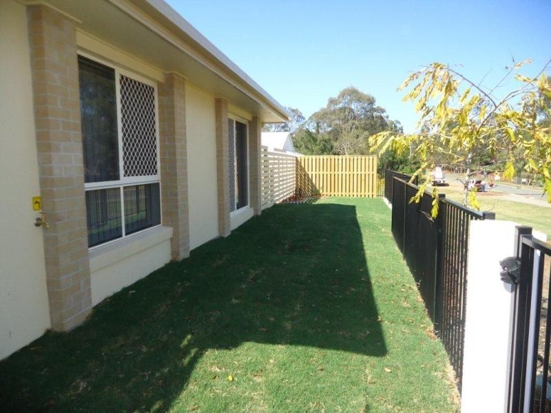 30 Bowerbird Cres, Dakabin QLD 4503