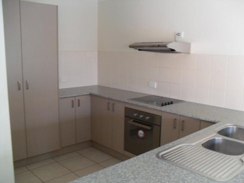2 Highfields Ct, Loganlea QLD 4131