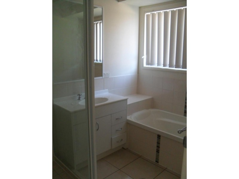 2 Highfields Ct, Loganlea QLD 4131