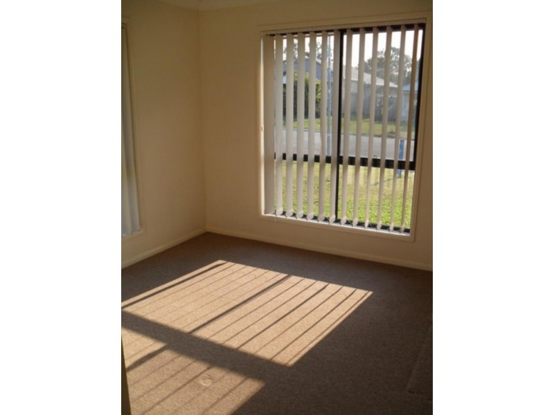 2 Highfields Ct, Loganlea QLD 4131