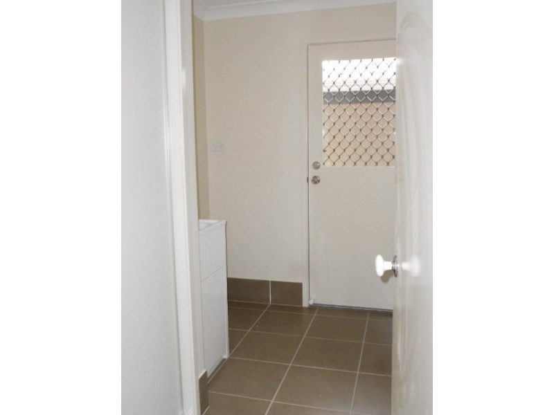 1 Stanbury  Dr, Goodna QLD 4300