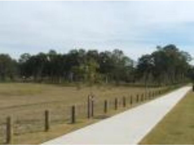 22 Lake Manchester St, Logan Reserve QLD 4133