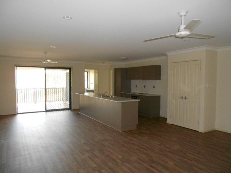 9 Oliver Dr, Redbank Plains QLD 4301
