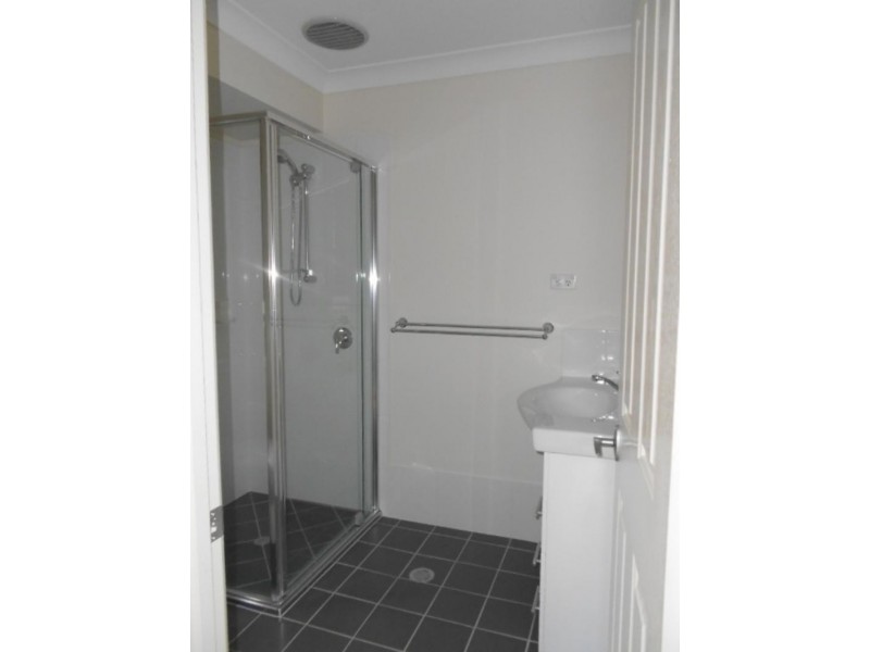 9 Oliver Dr, Redbank Plains QLD 4301