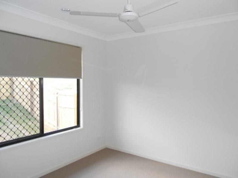 9 Oliver Dr, Redbank Plains QLD 4301