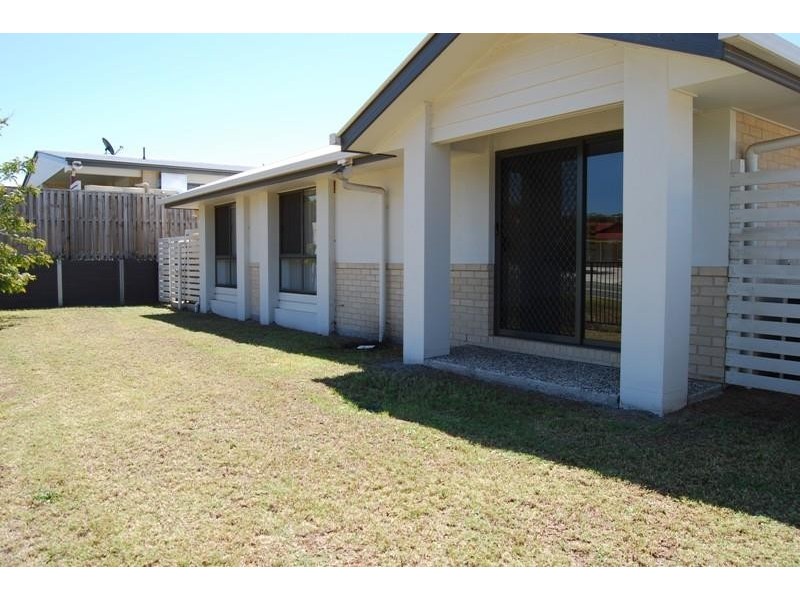 28 Bowerbird Cres, Dakabin QLD 4503
