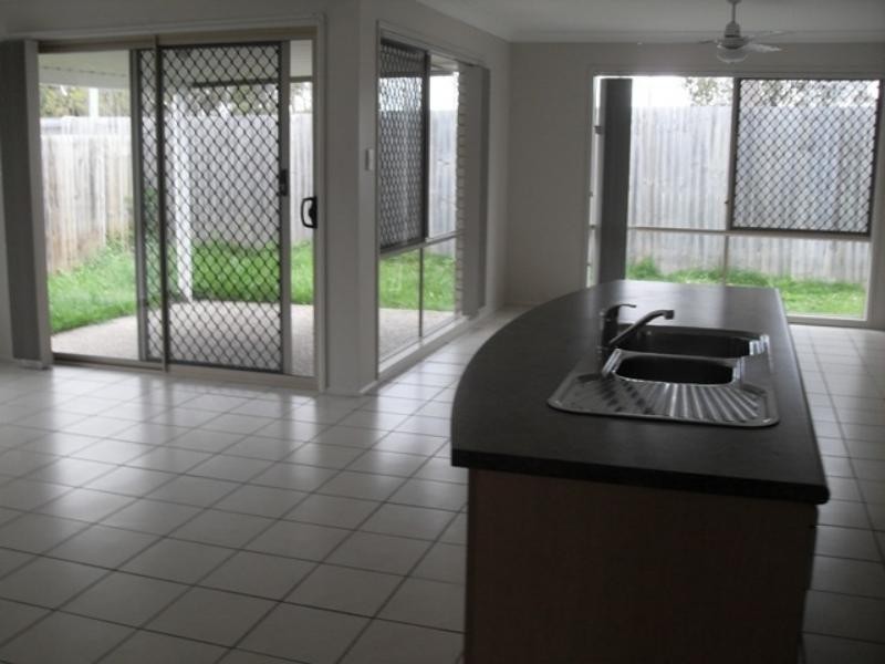 12 Whitlock Dr, Rothwell QLD 4022