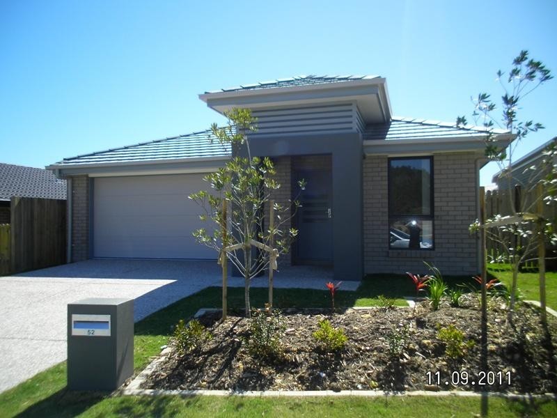 52 Ballow Cres, Redbank Plains QLD 4301