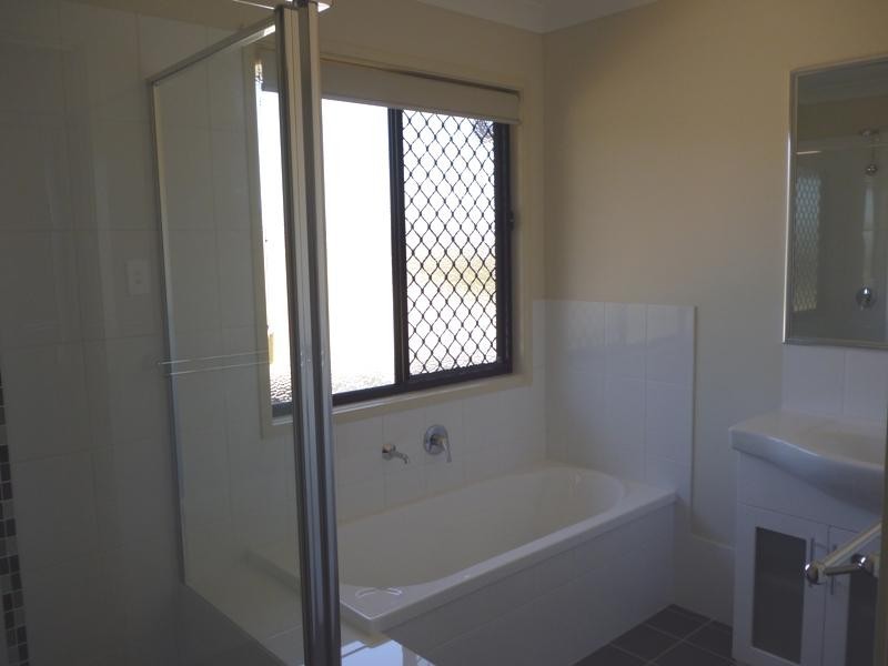 3 Oliver Dr, Redbank Plains QLD 4301