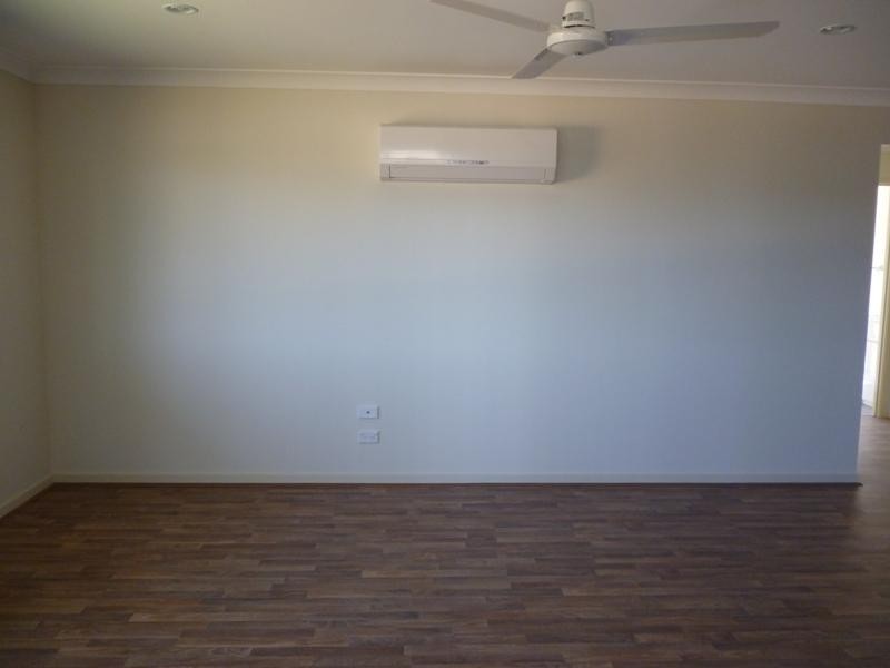 3 Oliver Dr, Redbank Plains QLD 4301