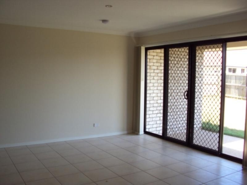 21 Griffen Pl, Crestmead QLD 4132