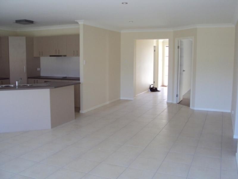 21 Griffen Pl, Crestmead QLD 4132