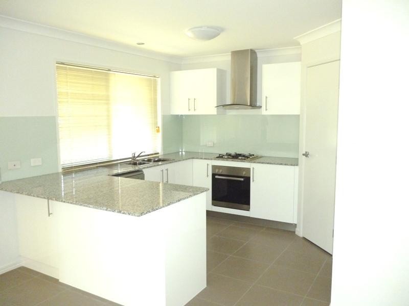 1 Trevor St, Bellbird Park QLD 4300