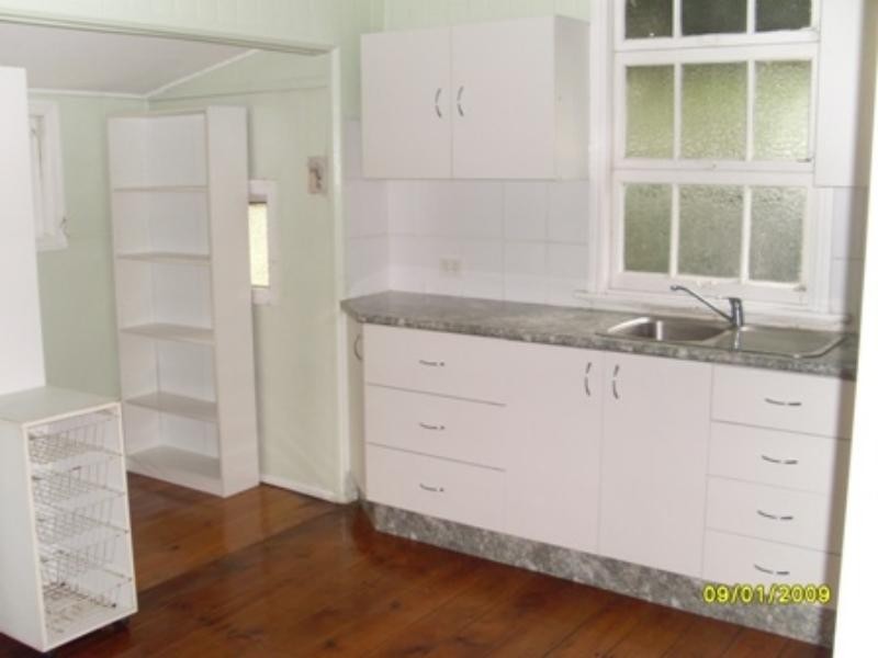 32 Rossiter St, Morningside QLD 4170