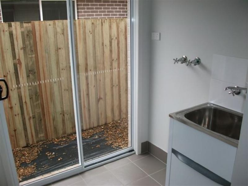 128B Barbarella Dr, Springwood QLD 4127