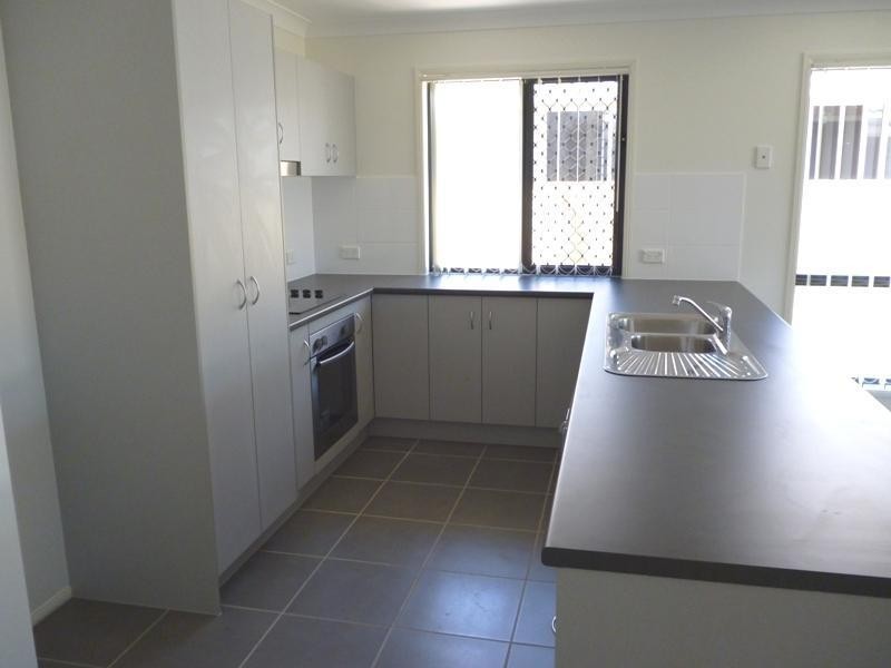 37  Huntley  Cres, Redbank Plains QLD 4301