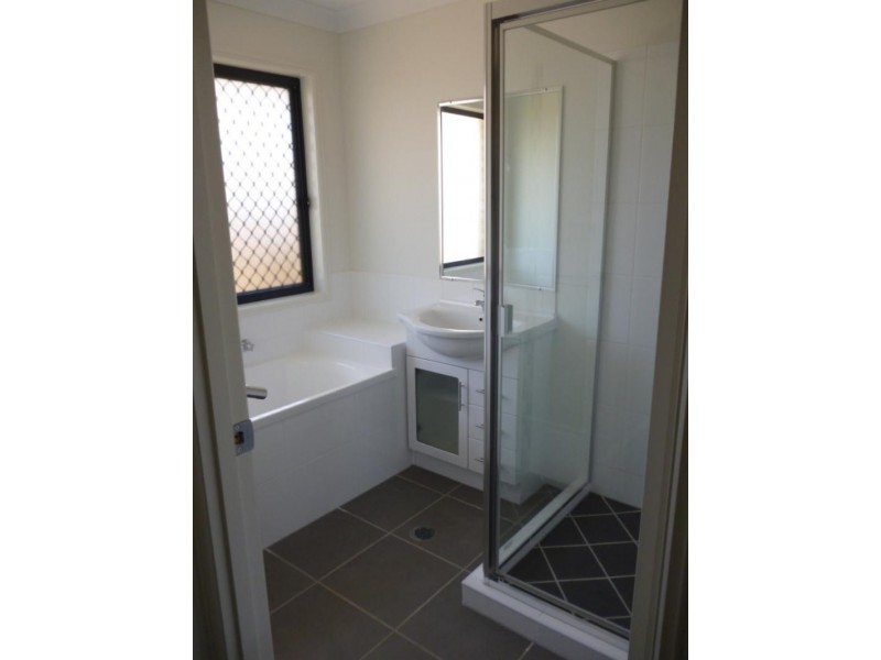 37  Huntley  Cres, Redbank Plains QLD 4301