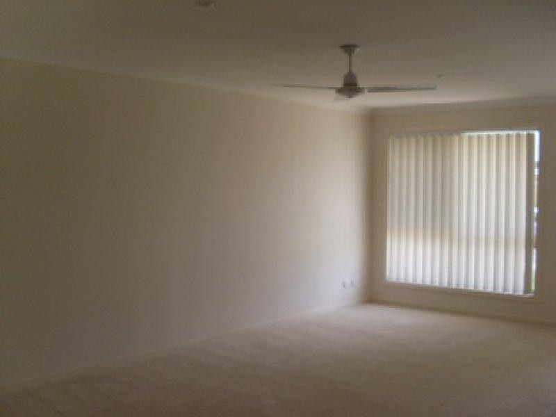 27 Patsy Cres, Redbank Plains QLD 4301