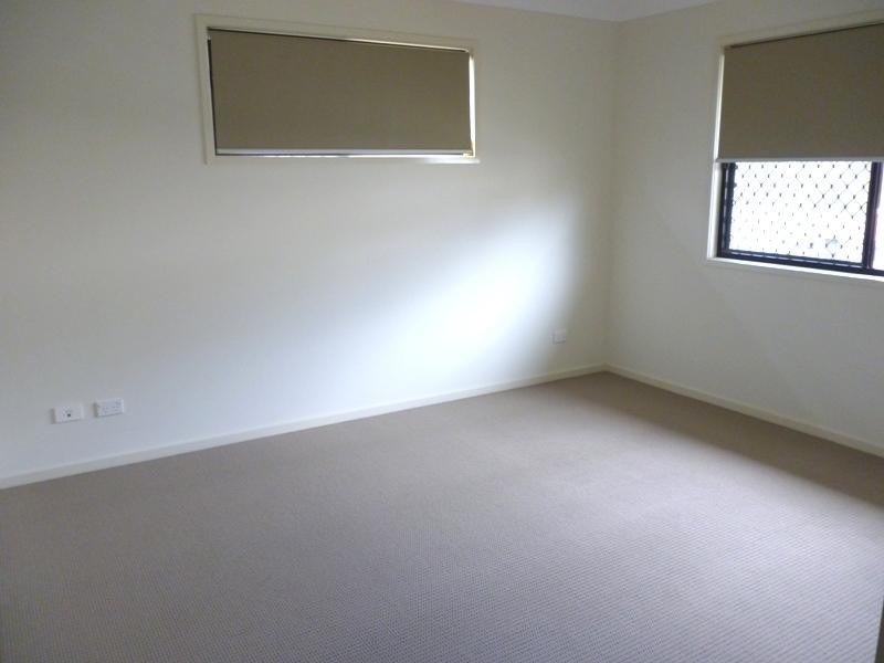 32 Oliver Dr, Redbank Plains QLD 4301