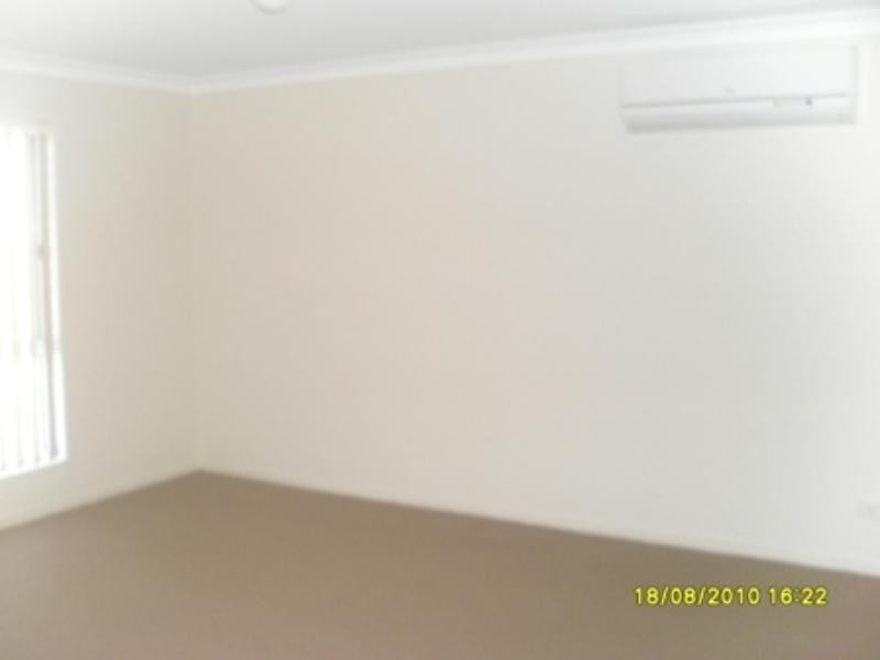 2 Newhaven St, Marsden QLD 4132