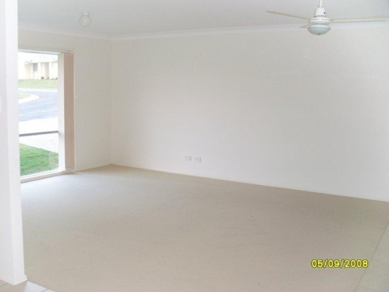 7 Juniper St, Heathwood QLD 4110